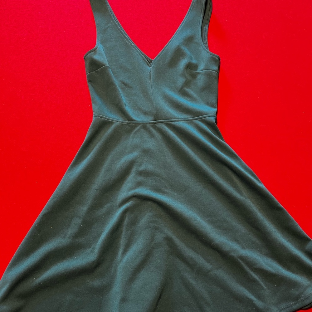 Elegant Teal Sleeveless Dress
